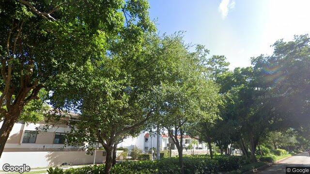 Brickell Fountains, 1990 Brickell Ave