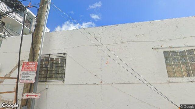 713 Collins, 713 Collins Ave