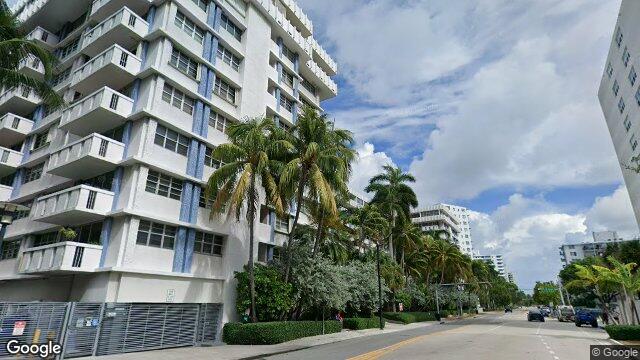 South Bay Club, 800 West Ave